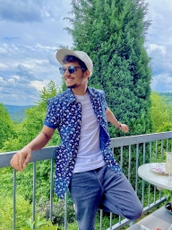 vivek08